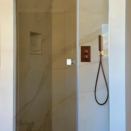 Michou Luxury Penthouse In *
