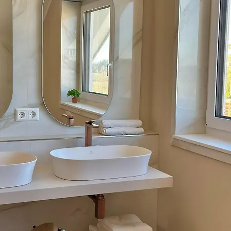 アパート Michou Luxury Penthouse In グラーフェンハウゼン